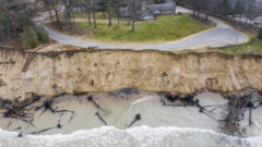 Great Lakes water surge eases after 2 record-setting years